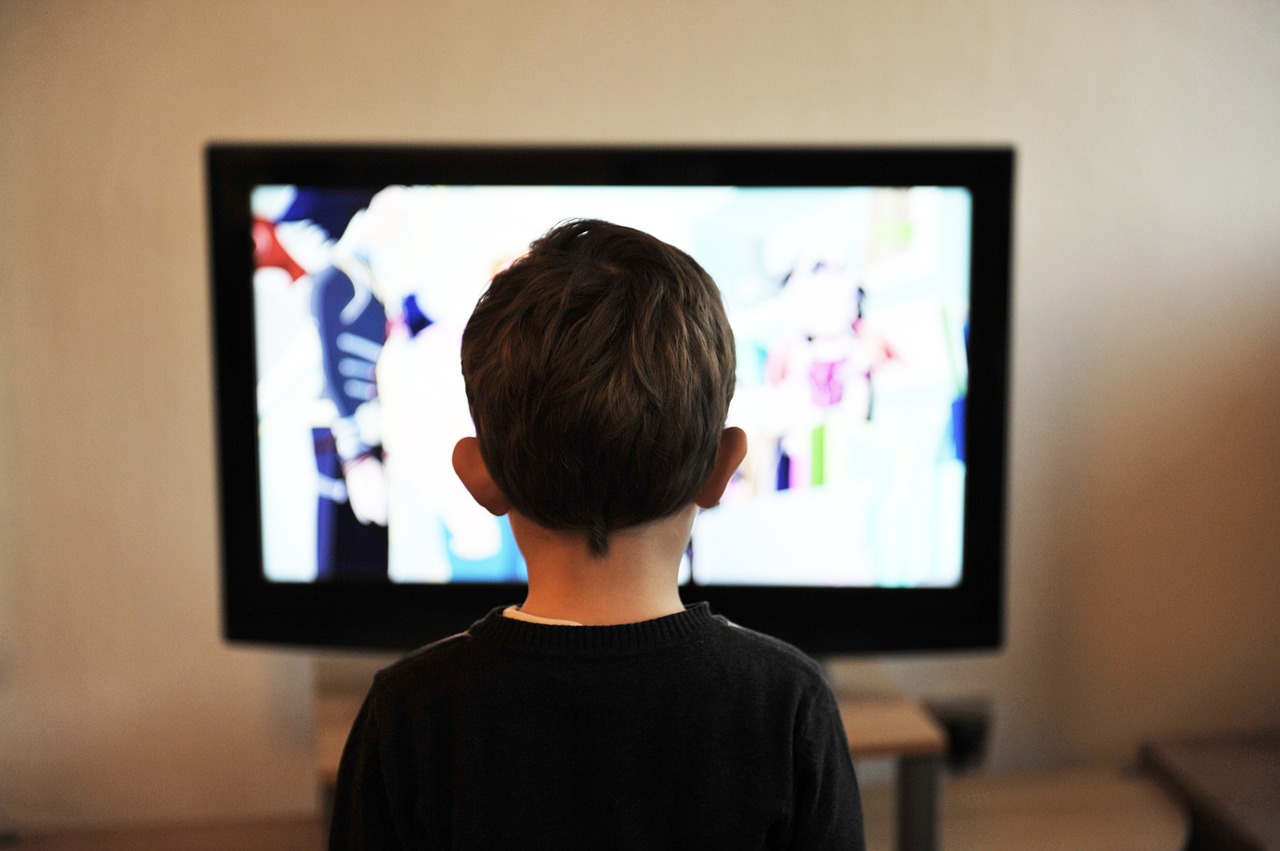 Niños y pantallas. Por qué no poner la tele a tus hijos -